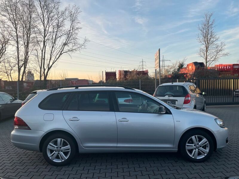 Gebraucht VW Golf VI Match 122 PS (89 kW) 2013 Silber Kleinwagen