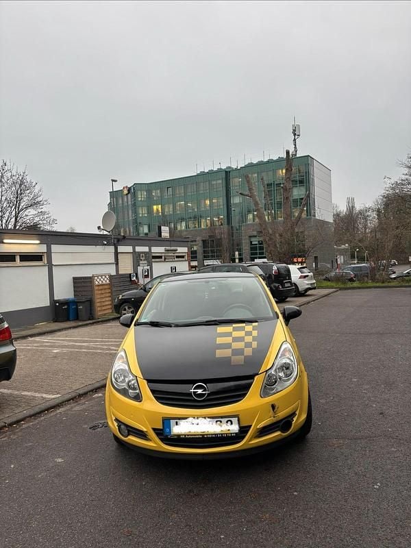 Gebraucht Opel Corsa 90 PS (66 kW) 2010 Kleinwagen