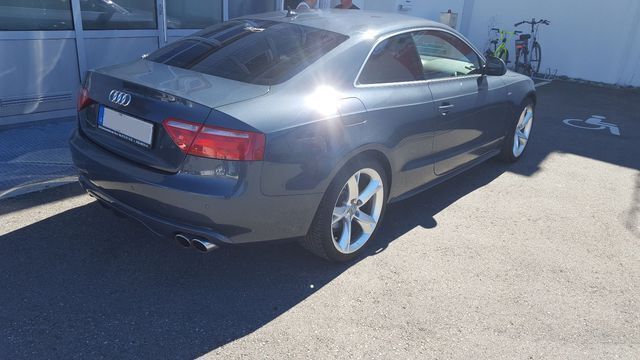 Gebraucht Audi A5 326 PS (239 kW) 2007 Grau metallic Coupé