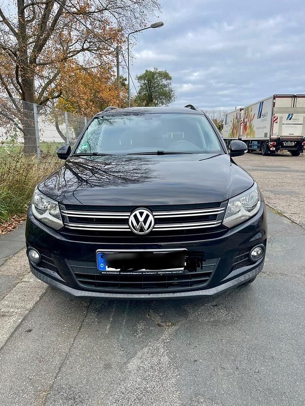Schwarz Gebraucht 2012 VW Tiguan SUV | 7.499 € (Superpreis) - Bild 1/4