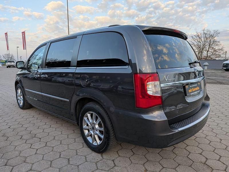 Gebraucht Lancia Voyager Platinum 177 PS (130 kW) 2014 Grau Van / Kleinbus