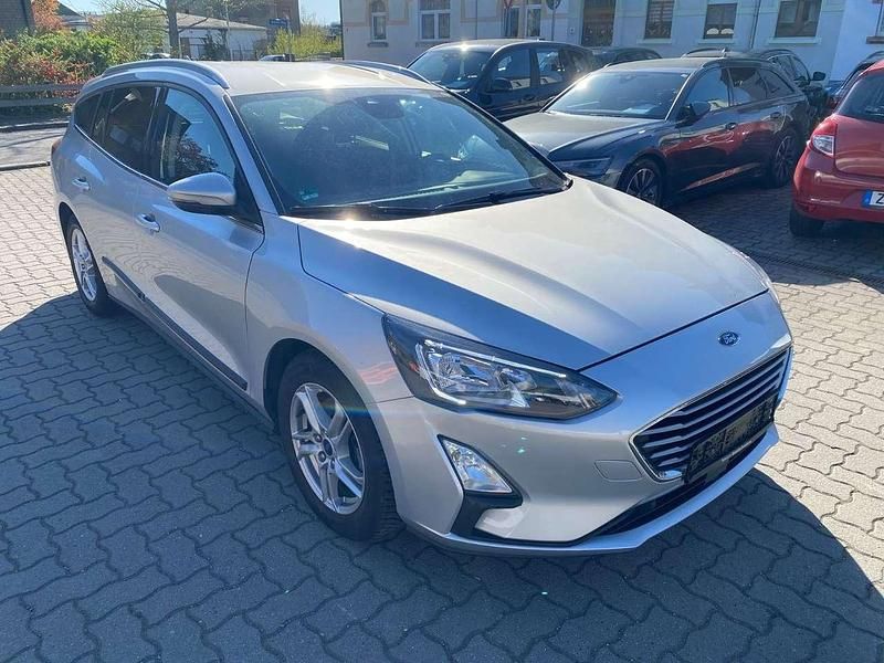 Gebraucht Ford Focus Cool & Connect 120 PS (88 kW) 2020 Silber Kombi