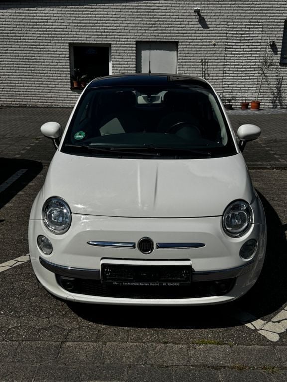 Weiß Gebraucht 2011 Fiat 500 Lounge Kleinwagen | 3.800 € (Guter Preis) - Bild 1/4