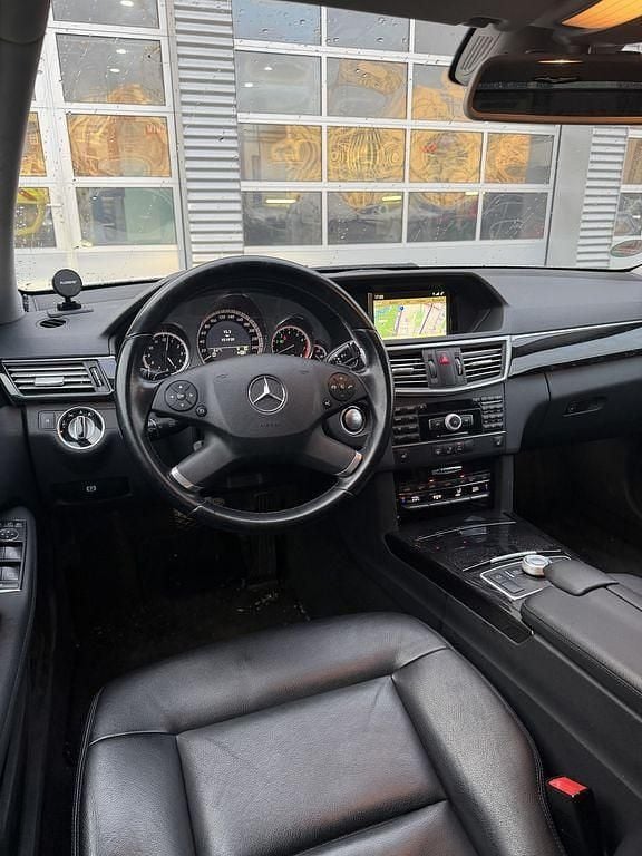 Gebraucht Mercedes E350 AMG 272 PS (200 kW) 2011 Weiß Limousine