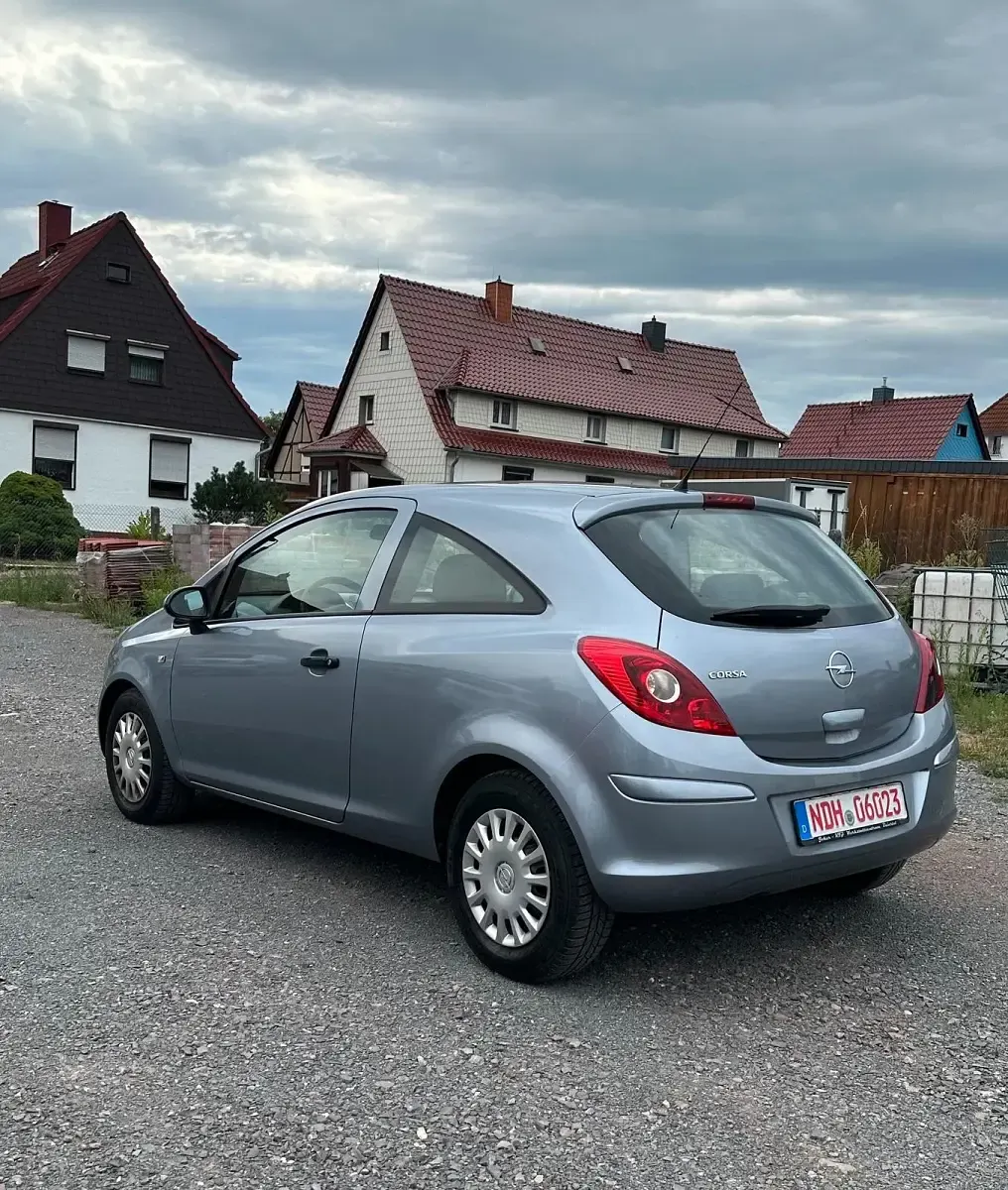 Gebraucht Opel Corsa 80 PS (58 kW) 2009 Grau Kleinwagen