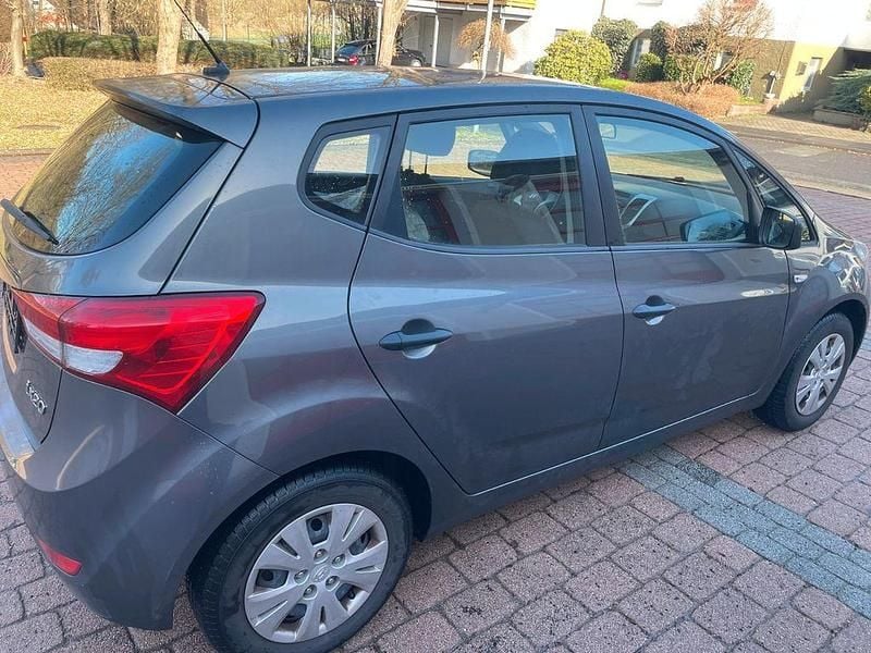 Gebraucht Hyundai ix20 90 PS (66 kW) 2011 Kleinwagen