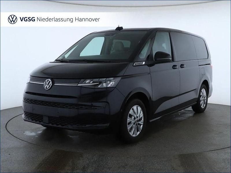 Second-hand VW Multivan Life 204 CP (150 kW) 2024 Negru Monovolum