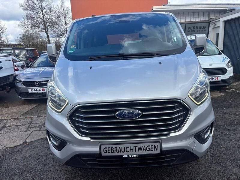 Gebraucht Ford Tourneo 131 PS (96 kW) 2019 Silber Kombi