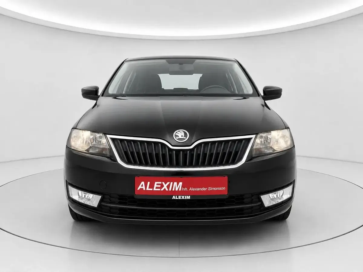 Używany Skoda Rapid Elegance 105 KM (77 kW) 2012 Czarny Hatchback