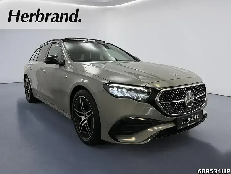 Gebraucht Mercedes E300 AMG 313 PS (230 kW) 2025 Manufaktur lack manufaktur alp Kombi