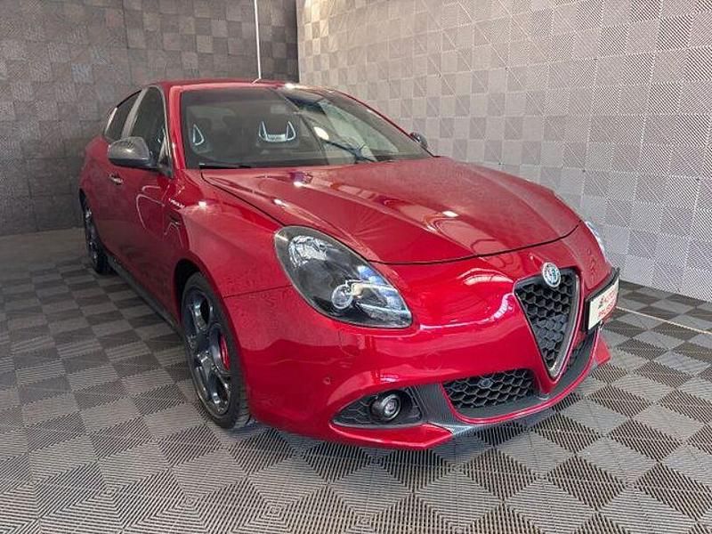 Andere Gebraucht 2018 Alfa Romeo Giulietta Veloce Kleinwagen | 16.340 € (Fairer Preis) - Bild 1/4
