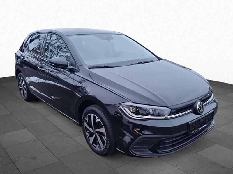 Gebraucht VW Polo IQ Drive 110 PS (80 kW) 2024 Deep black perleffekt Limousine