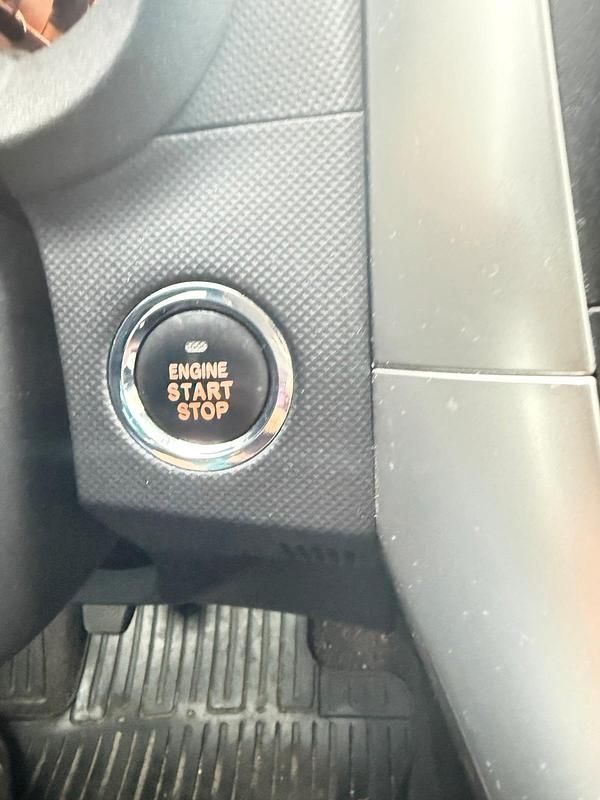 Gebraucht Toyota Auris 2012 Weiß SUV