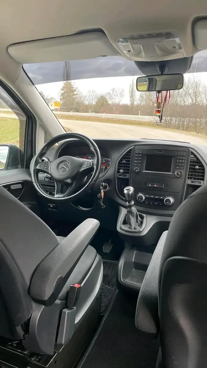 Gebraucht Mercedes Vito 136 PS (100 kW) 2016 Grau Van