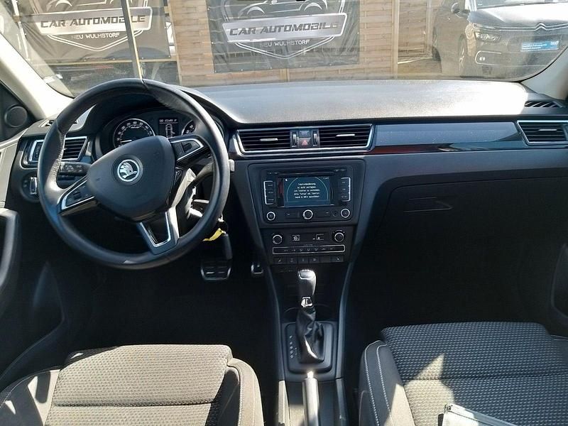 Gebraucht Skoda Rapid Elegance 90 PS (66 kW) 2013 Weiß Kleinwagen