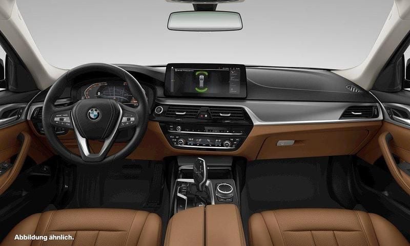 Gebraucht BMW 520 Sport Line 197 PS (144 kW) 2024 Sophistograu brillanteffekt Kombi