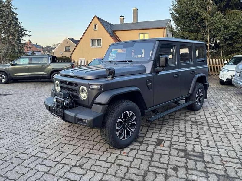 Neu BAW 212 166 PS (122 kW) 2026 Grau metallic SUV