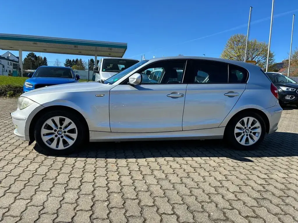 Gebraucht BMW 116 122 PS (89 kW) 2009 Silber Kleinwagen