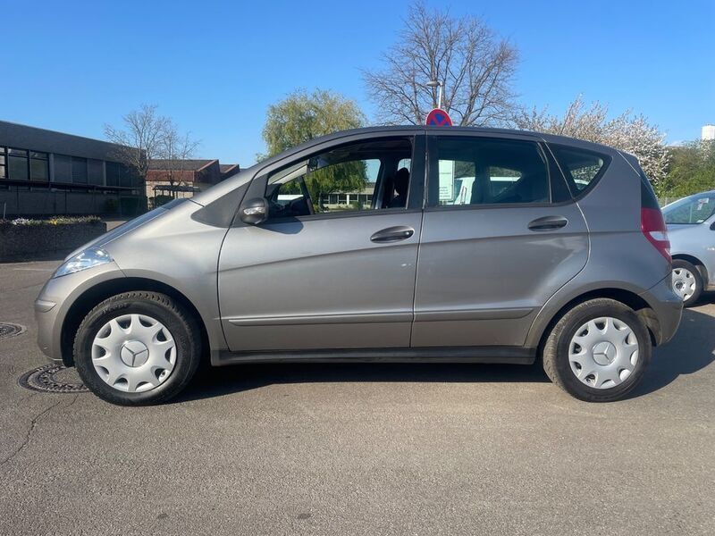 Gebraucht Mercedes A150 95 PS (69 kW) 2005 Grey metallic Van / Kleinbus