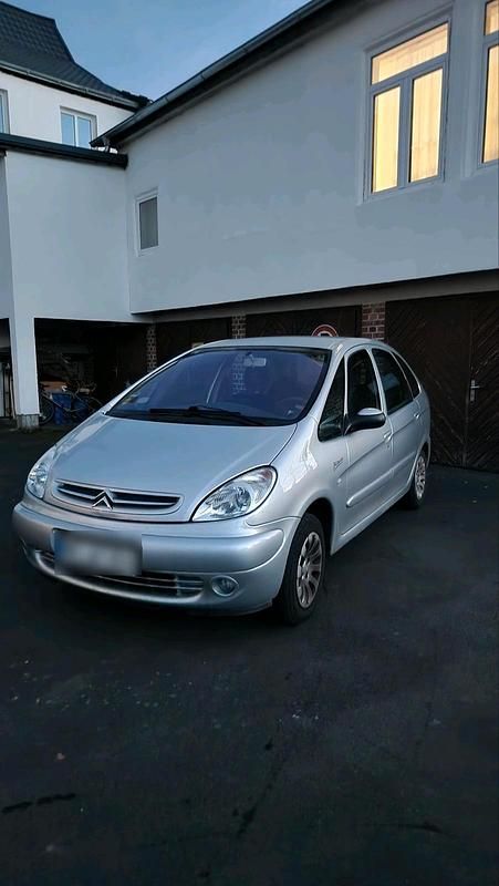 Silber Gebraucht 2003 Citroën Xsara Picasso Van / Kleinbus | 699 € (Guter Preis) - Bild 1/4