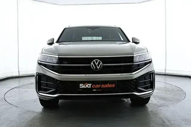 Gebraucht VW Touareg IQ Drive 231 PS (169 kW) 2025 Beige SUV