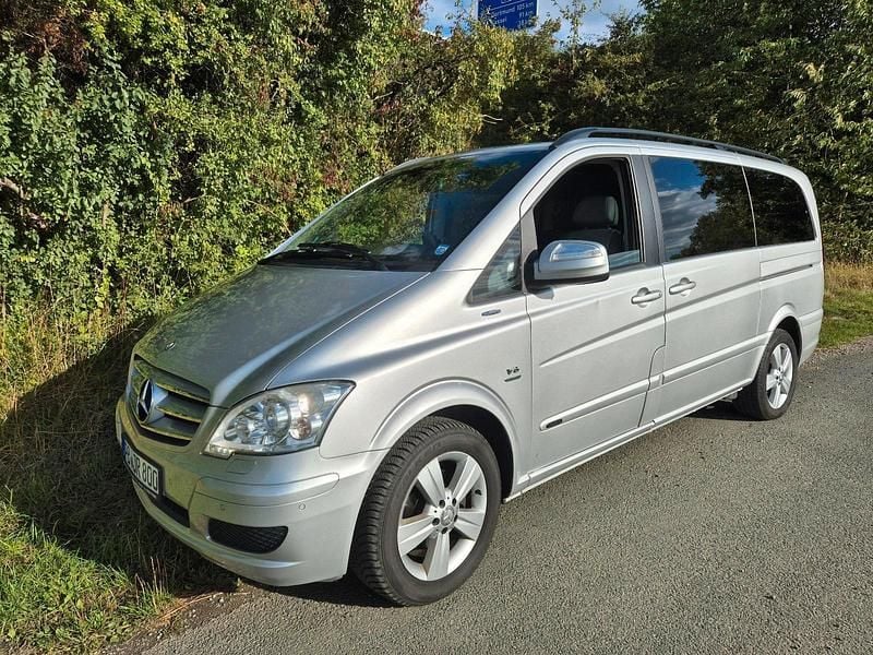 Silber Gebraucht 2013 Mercedes Viano Van / Kleinbus | 21.000 € (Fairer Preis) - Bild 1/4