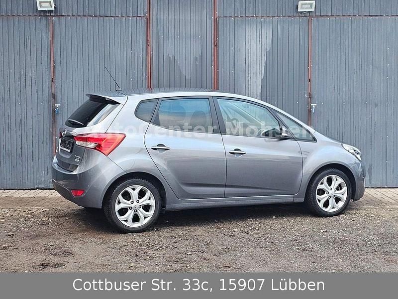 Gebraucht Hyundai ix20 Edition 116 PS (85 kW) 2012 Grau Kleinwagen