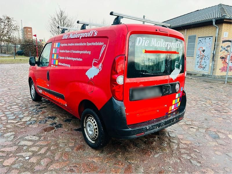 Gebraucht Fiat Doblò 90 PS (66 kW) 2010 Rot Van / Kleinbus