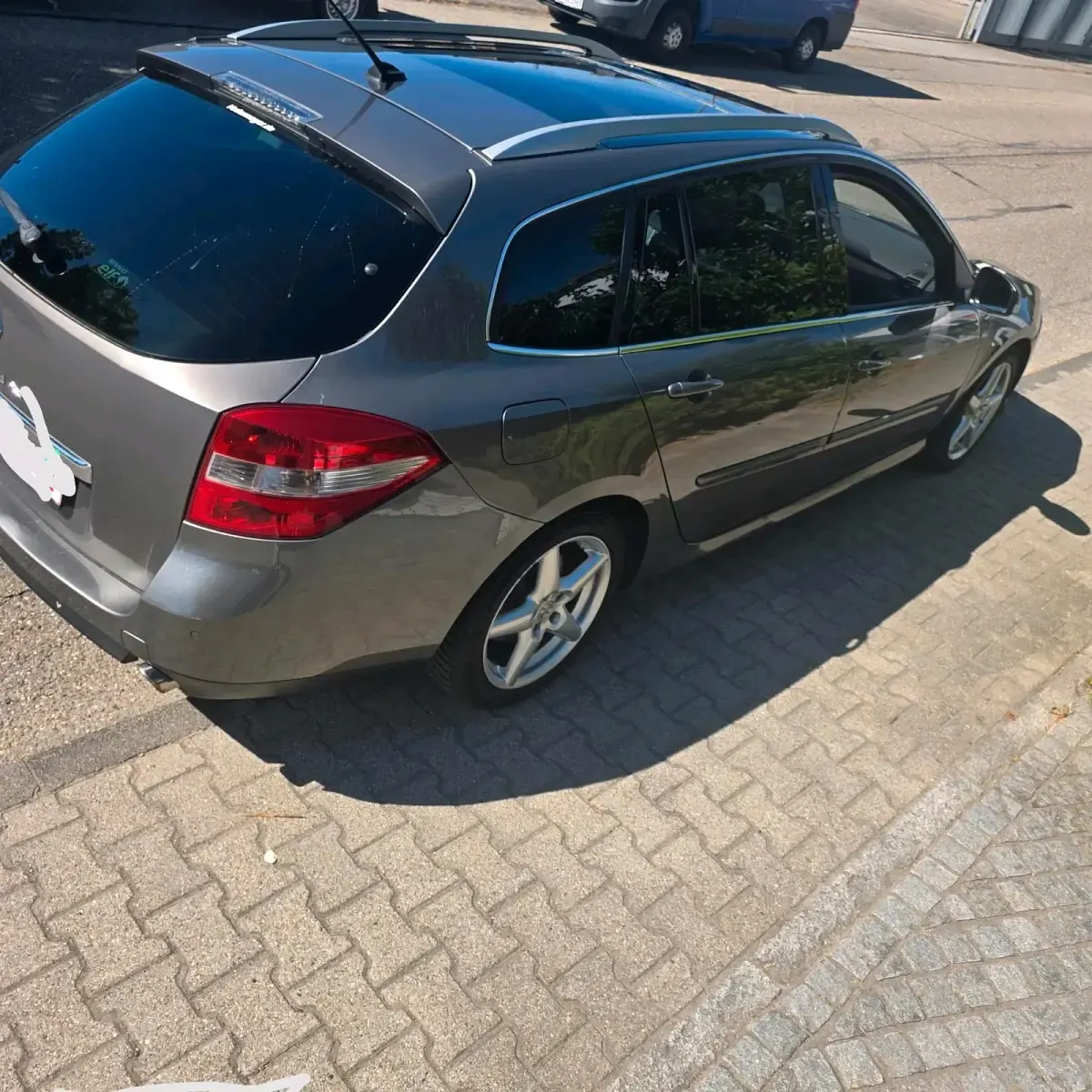 Gebraucht Renault Laguna III Initiale 235 PS (172 kW) 2010 Gold Kombi