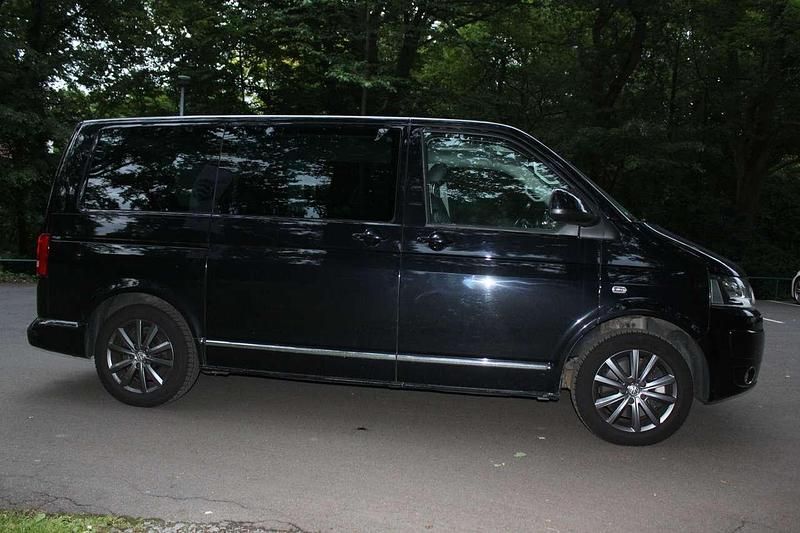 Schwarz Gebraucht 2012 VW T5 Highline Van | 22.859 € (Superpreis) - Bild 1/4