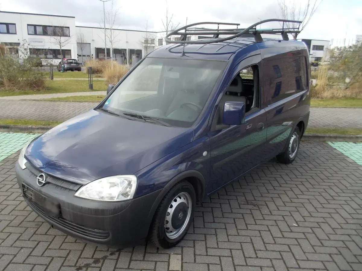 Usado Opel Combo 90 HP (66 kW) 2009 Azul Monovolume
