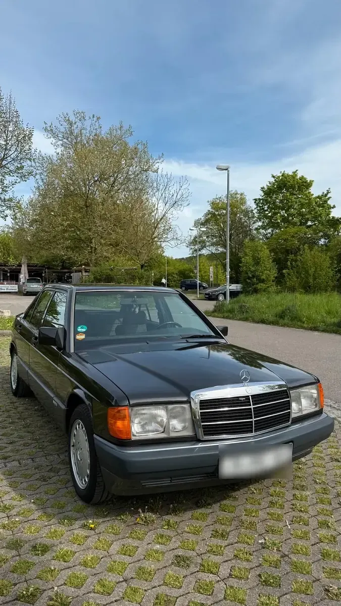 Gebraucht Mercedes 190 Sportline 122 PS (89 kW) 1991 Schwarz Limousine