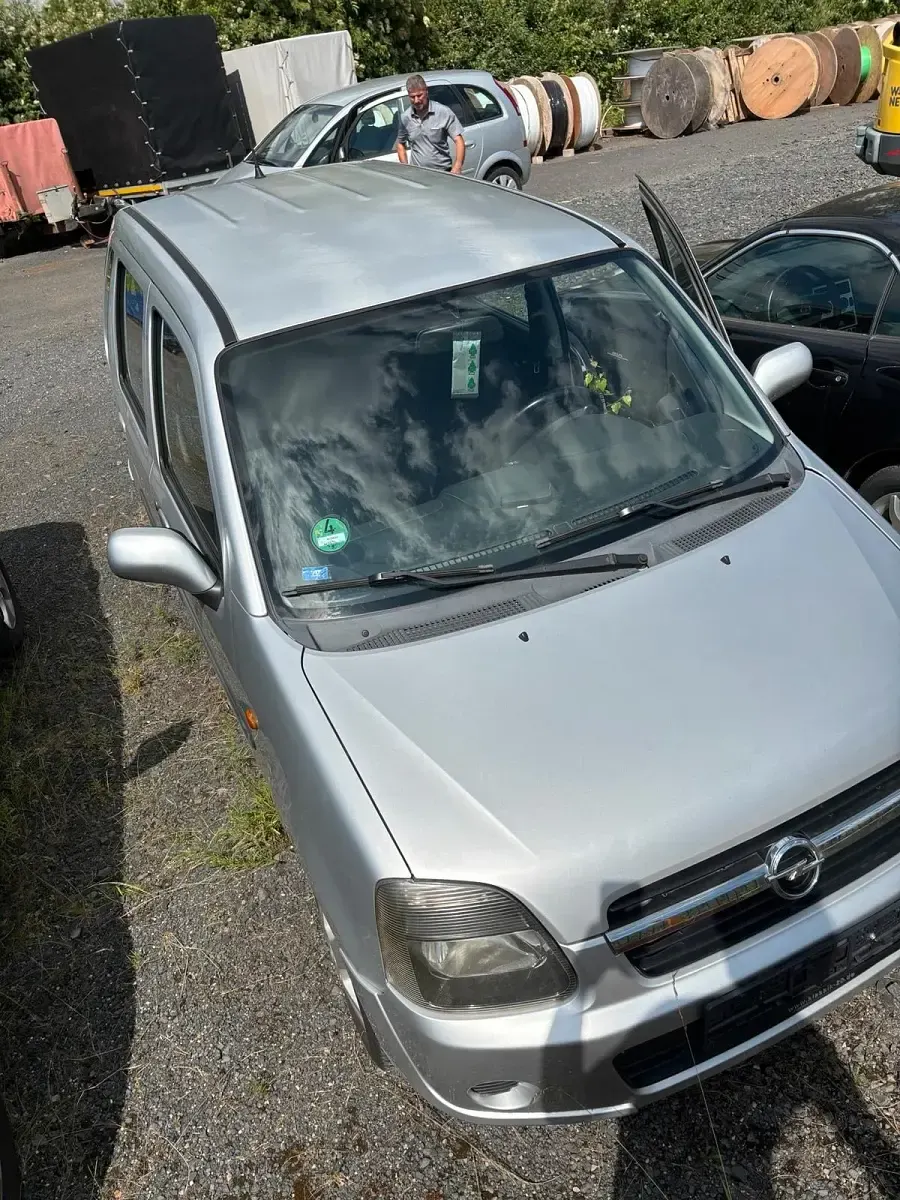 Gebraucht Opel Agila 58 PS (42 kW) 2004 Grau Van / Kleinbus