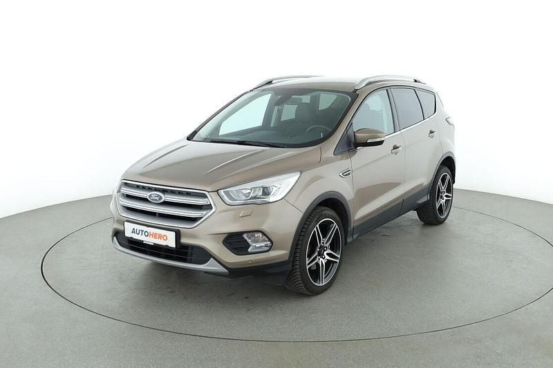 Grau Gebraucht 2018 Ford Kuga Titanium SUV | 16.050 € (Guter Preis) - Bild 1/3