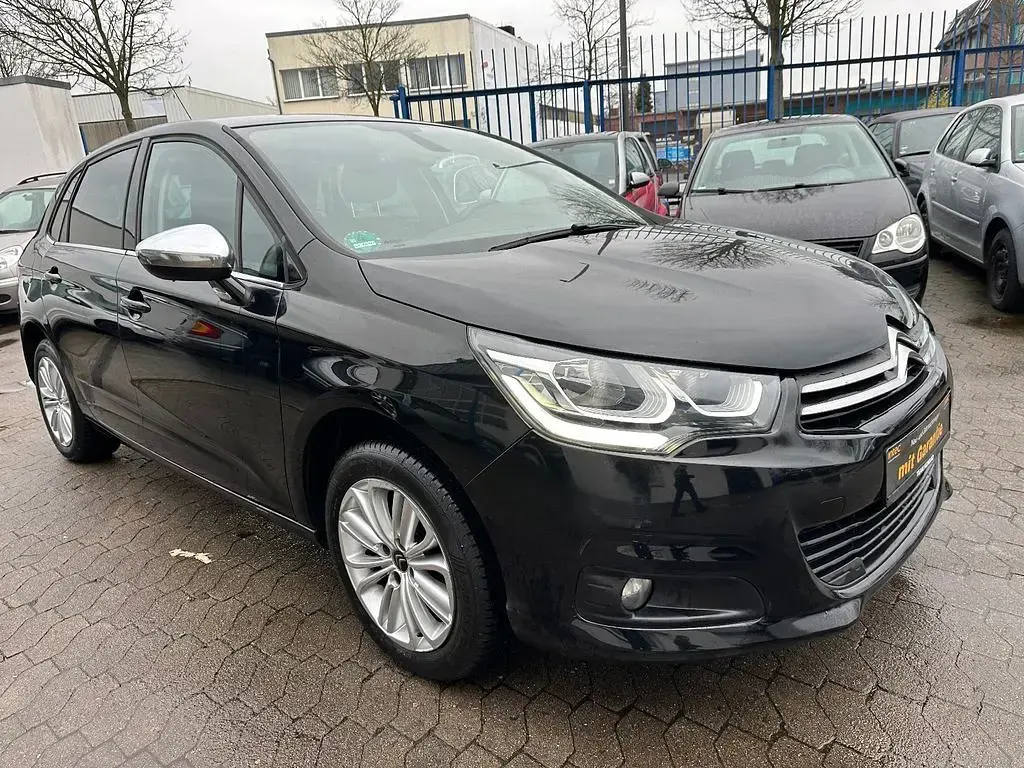 Używany Citroën C4 SELECTION 110 KM (80 kW) 2017 Czarny Sedan/Limuzyna