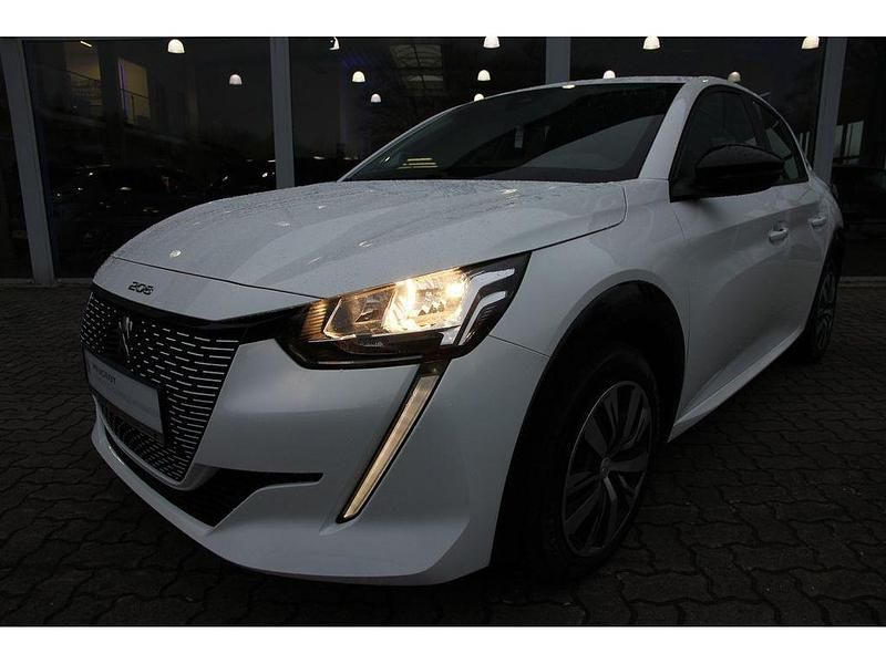 Gebraucht Peugeot 208 Active 100 kW (136 PS) 2022 Weiß Kleinwagen