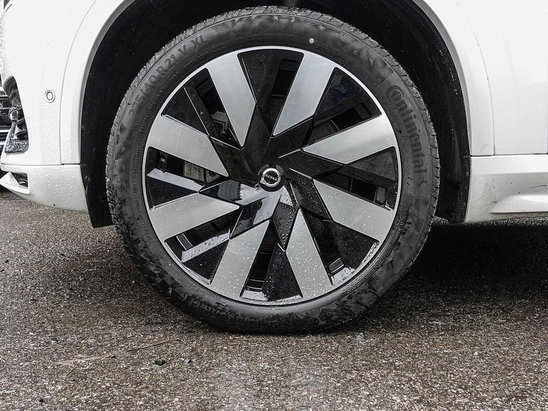 Gebraucht Volvo XC90 Plus 455 PS (334 kW) 2024 Crystal white / metallic SUV