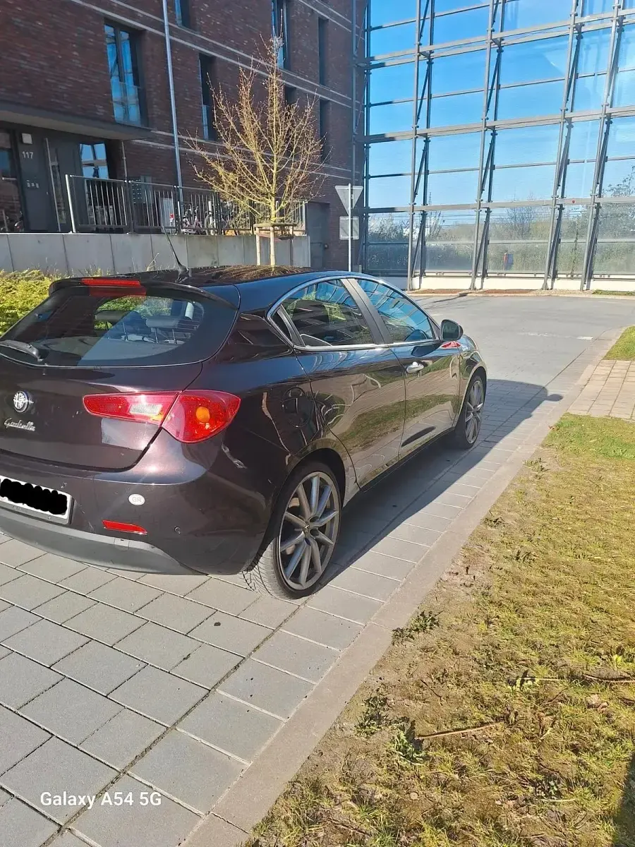Gebraucht Alfa Romeo Giulietta 170 PS (125 kW) 2010 Schwarz Kleinwagen