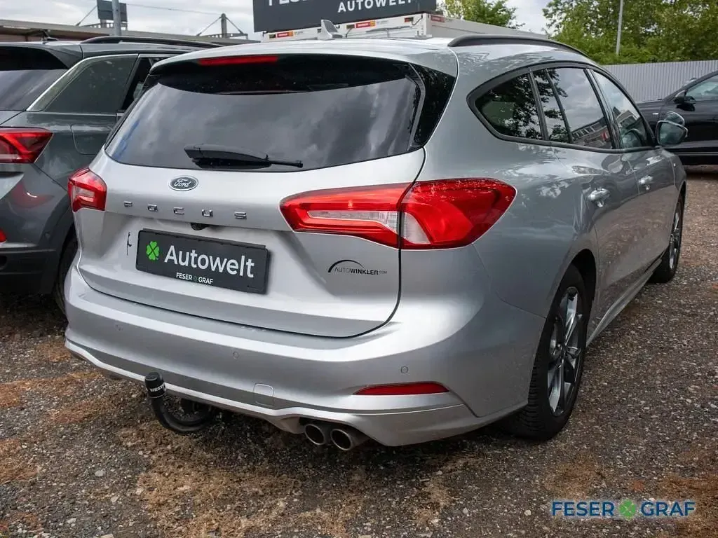 Używany Ford Focus ST-Line 125 KM (91 kW) 2020 Srebrny Kombi