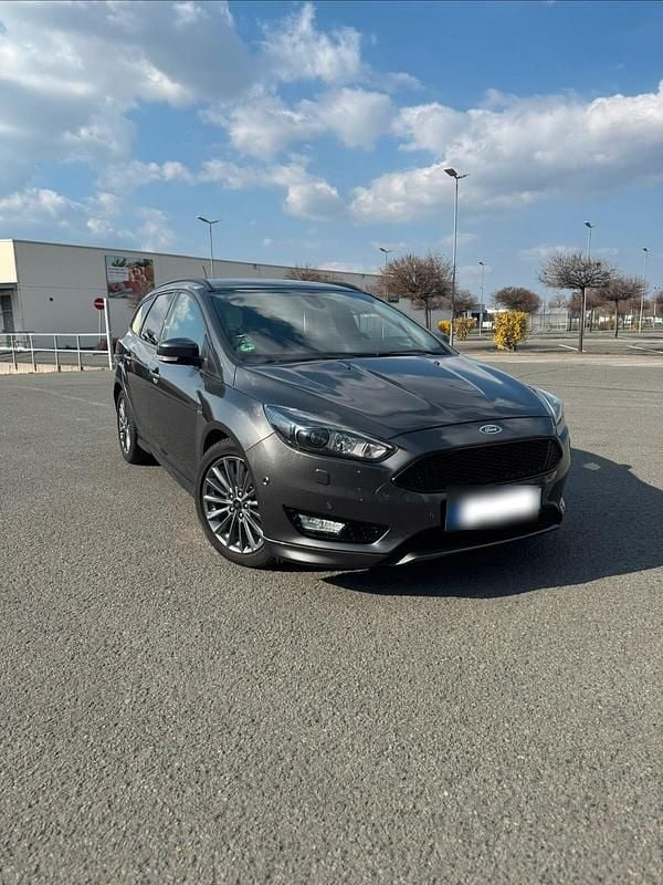Gebraucht Ford Focus ST-Line 182 PS (133 kW) 2018 Grau Kombi