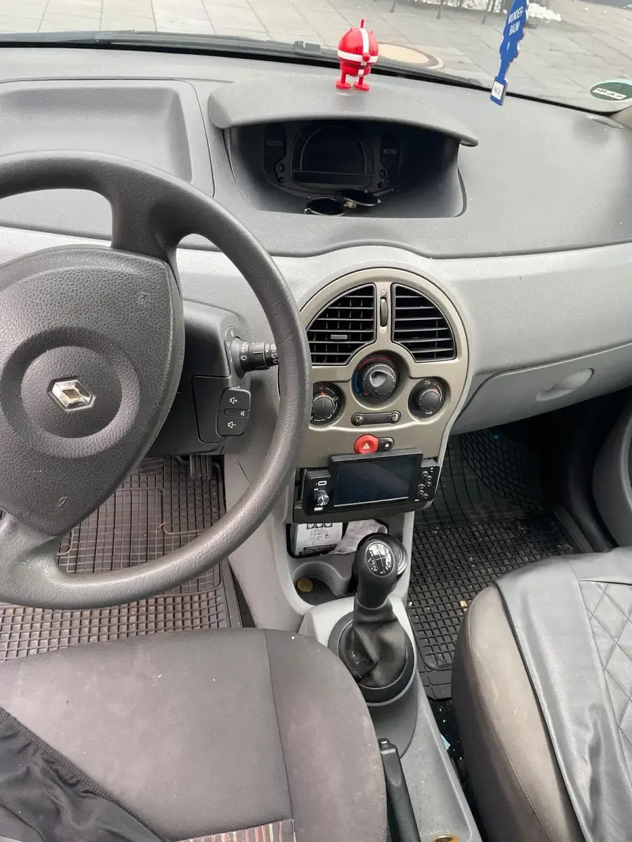 Gebraucht Renault Modus 75 PS (55 kW) 2009 Silber Van / Kleinbus