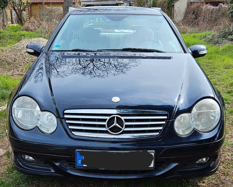 Blau Gebraucht 2007 Mercedes C200 Coupé | 4.750 € (Guter Preis) - Bild 1/4