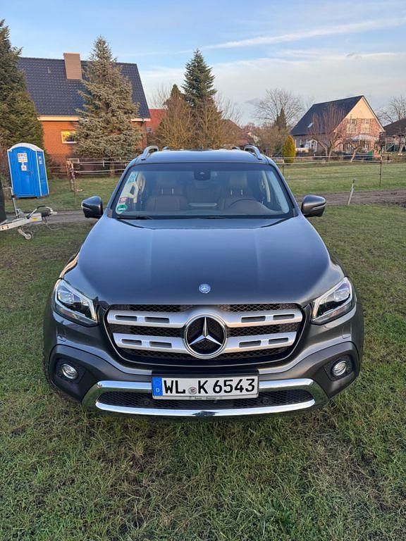 Grau Gebraucht 2019 Mercedes X250 Abholung | 28.500 € (Guter Preis) - Bild 1/4