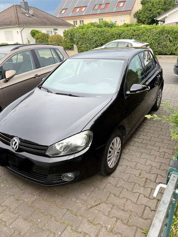 Schwarz Gebraucht 2010 VW Golf VI Trendline Limousine | 5.400 € (Teuer) - Bild 1/4