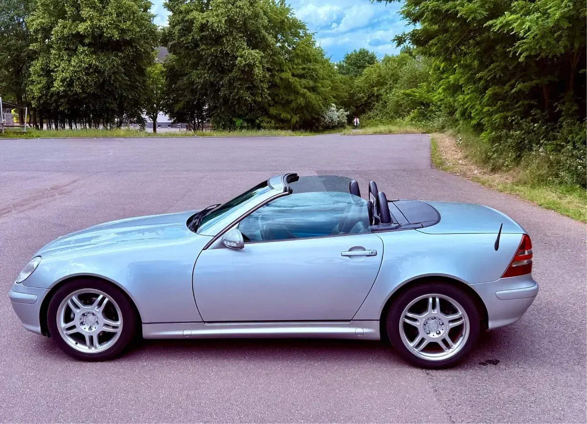 Gebraucht Mercedes SLK200 163 PS (119 kW) 2001 Silber Cabrio