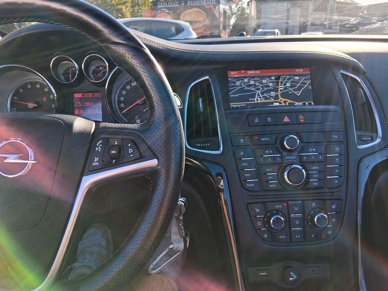 Gebraucht Opel Cascada Innovation 140 PS (102 kW) 2014 Grau Cabrio