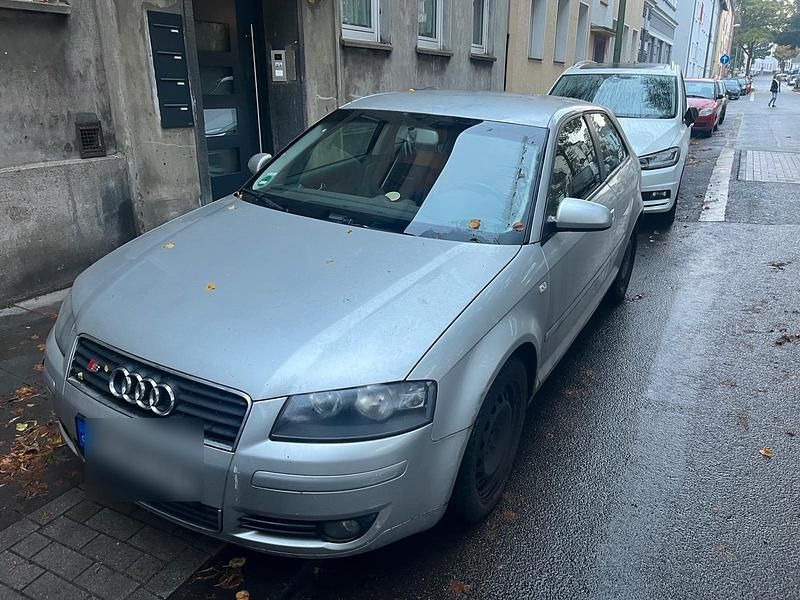 Silber Gebraucht 2003 Audi A3 Kleinwagen | 700 € (Superpreis) - Bild 1/4