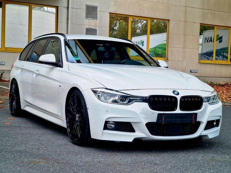 Weiß Gebraucht 2019 BMW 335 M Sport Limousine | 22.990 € (Fairer Preis) - Bild 1/4