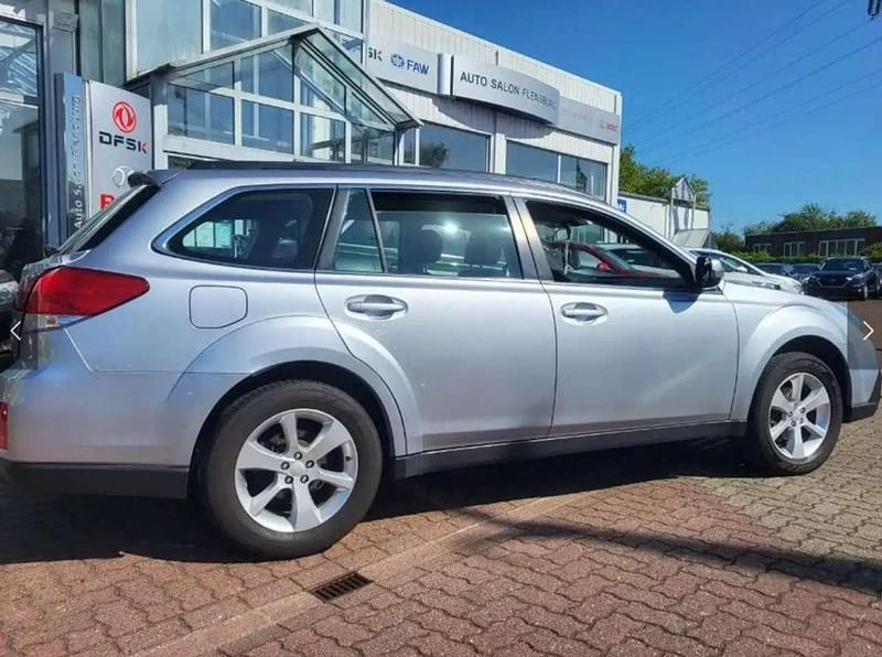 Gebraucht Subaru Outback 150 PS (110 kW) 2013 Silber SUV