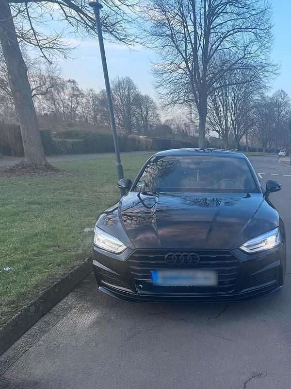 Schwarz Gebraucht 2018 Audi A5 Sportback Ambiente Kleinwagen | 19.500 € (Fairer Preis) - Bild 1/4